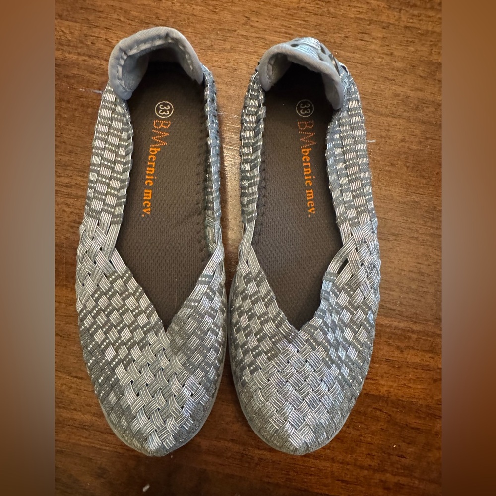 bernie mev. Girl’s Grey Woven Slip-On Flats
